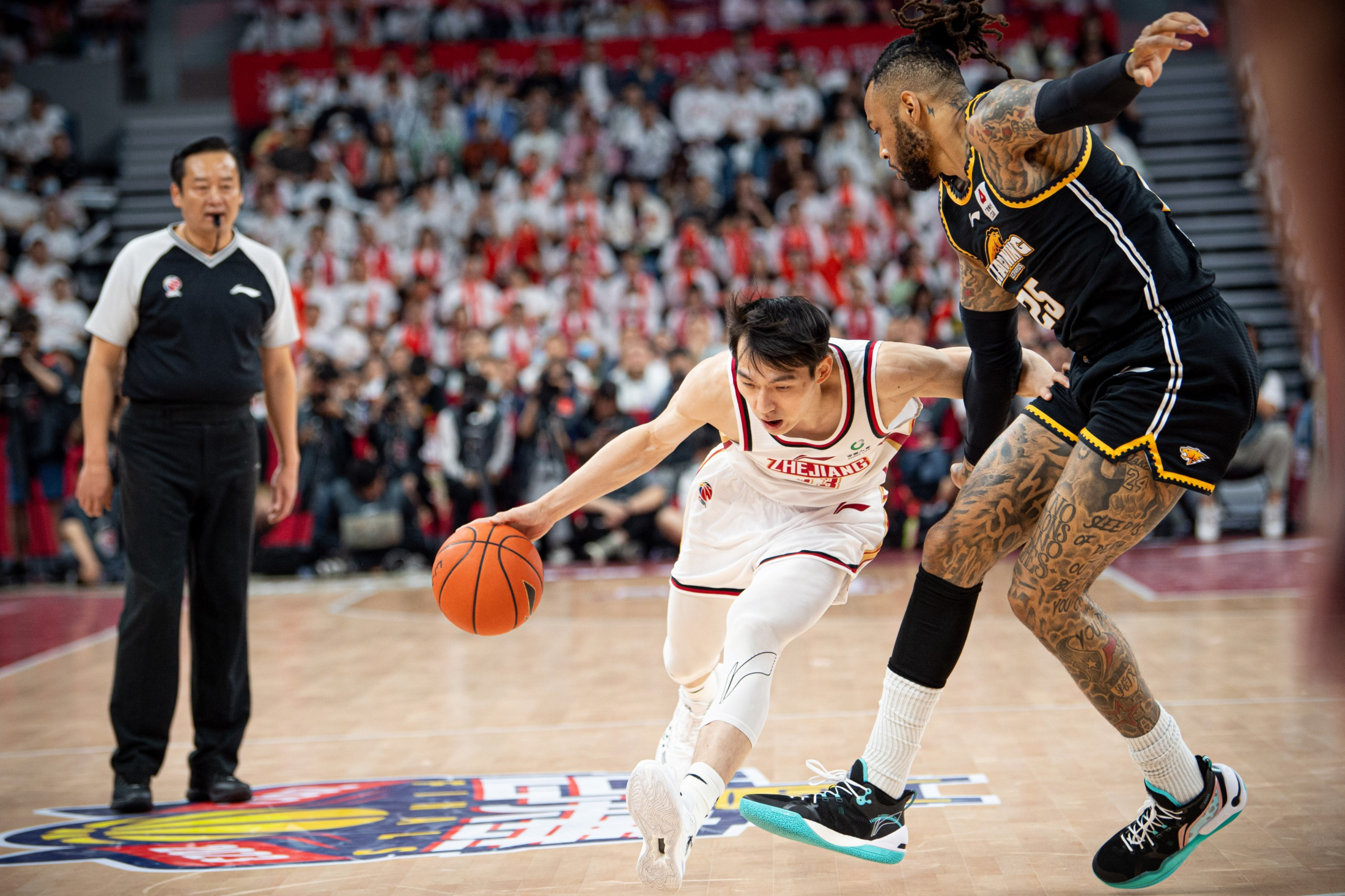 费城76人发布备战花絮，赛前刷新队史纪录，中超任务艰巨，团队化学反应显著的简单介绍