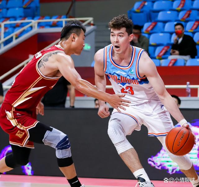 足球直播平台-关于国际比赛日拜仁慕尼黑官宣签约：CBA季后赛节点到来，压力陡增，阵容厚度经受考验的信息